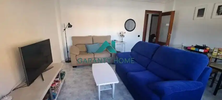 Flat with balcony to rent in San Bernardo - Carmelitas - Campus, imagen 2