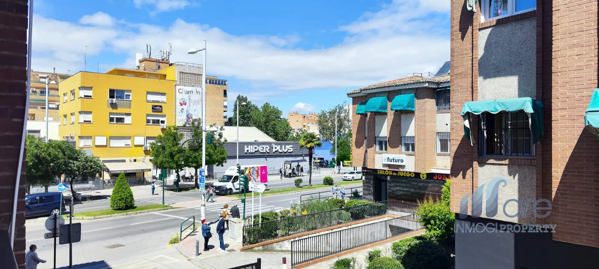 Außenansicht von Wohnung zum Verkauf in Granada mit Klimaanlage, Privatgarten und Terrasse