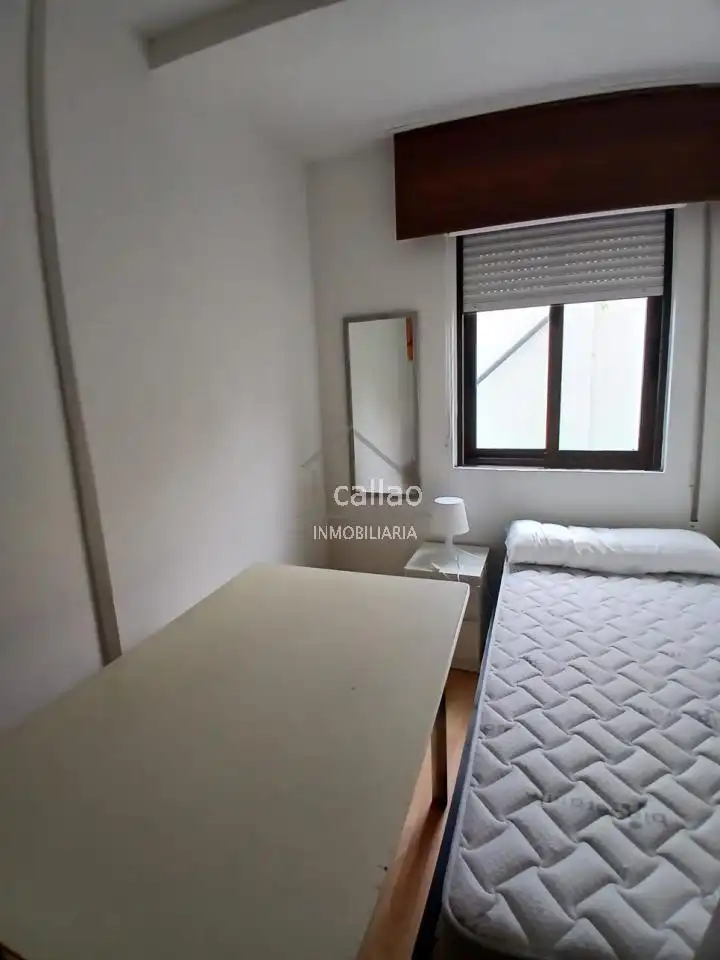 Bedroom of Flat for rent in Ferrol  with Terrace and Furnished