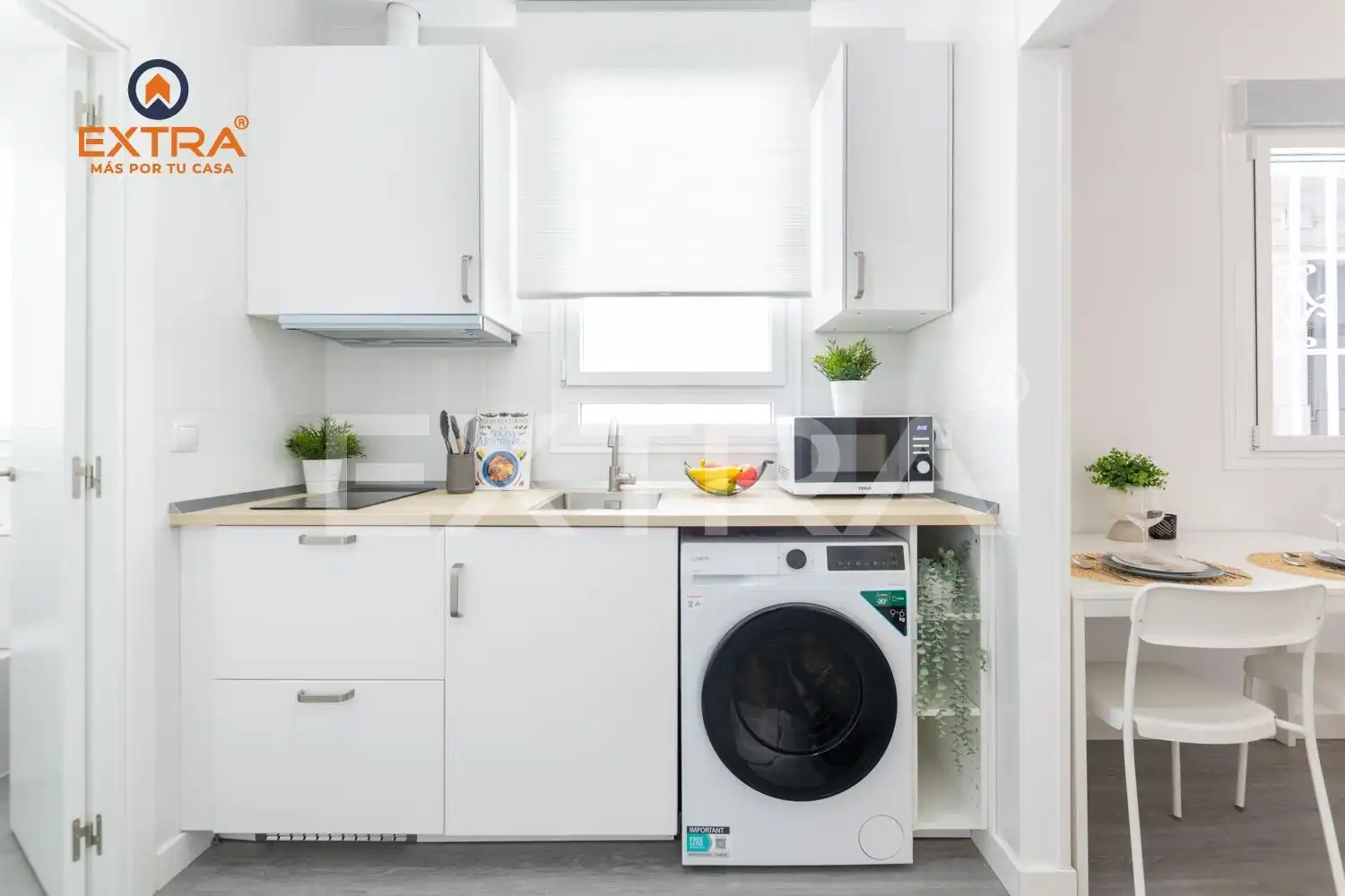 Kitchen of Flat for sale in  Madrid Capital  with Air Conditioner and Furnished