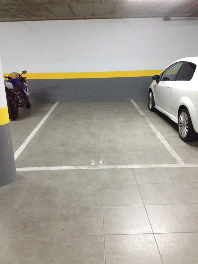 Parkplatz von Garage zur Miete in San Fernando de Henares