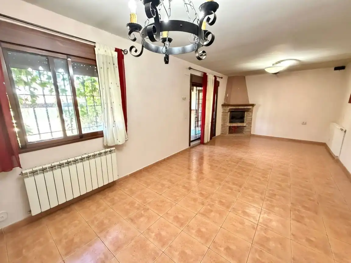 Detached house with pool for sale in Pioz, imagen 12