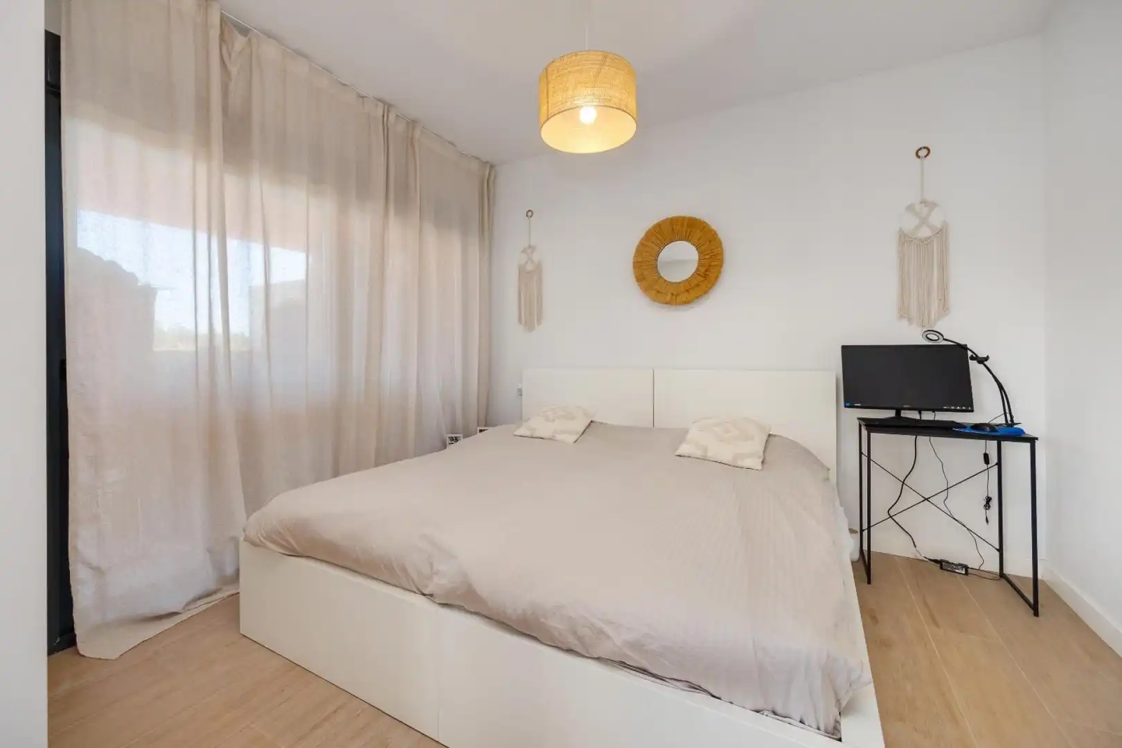 Dormitori de Àtic en venda en Orihuela amb Aire condicionat, Terrassa i Moblat