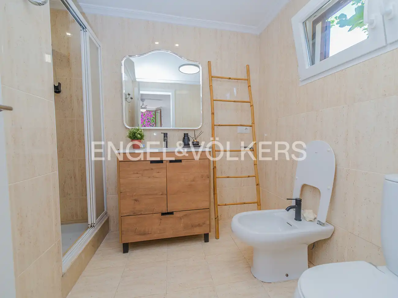 Habitación de Casa o chalet en venta en El Campello con Aire acondicionado, Calefacción y Jardín privado