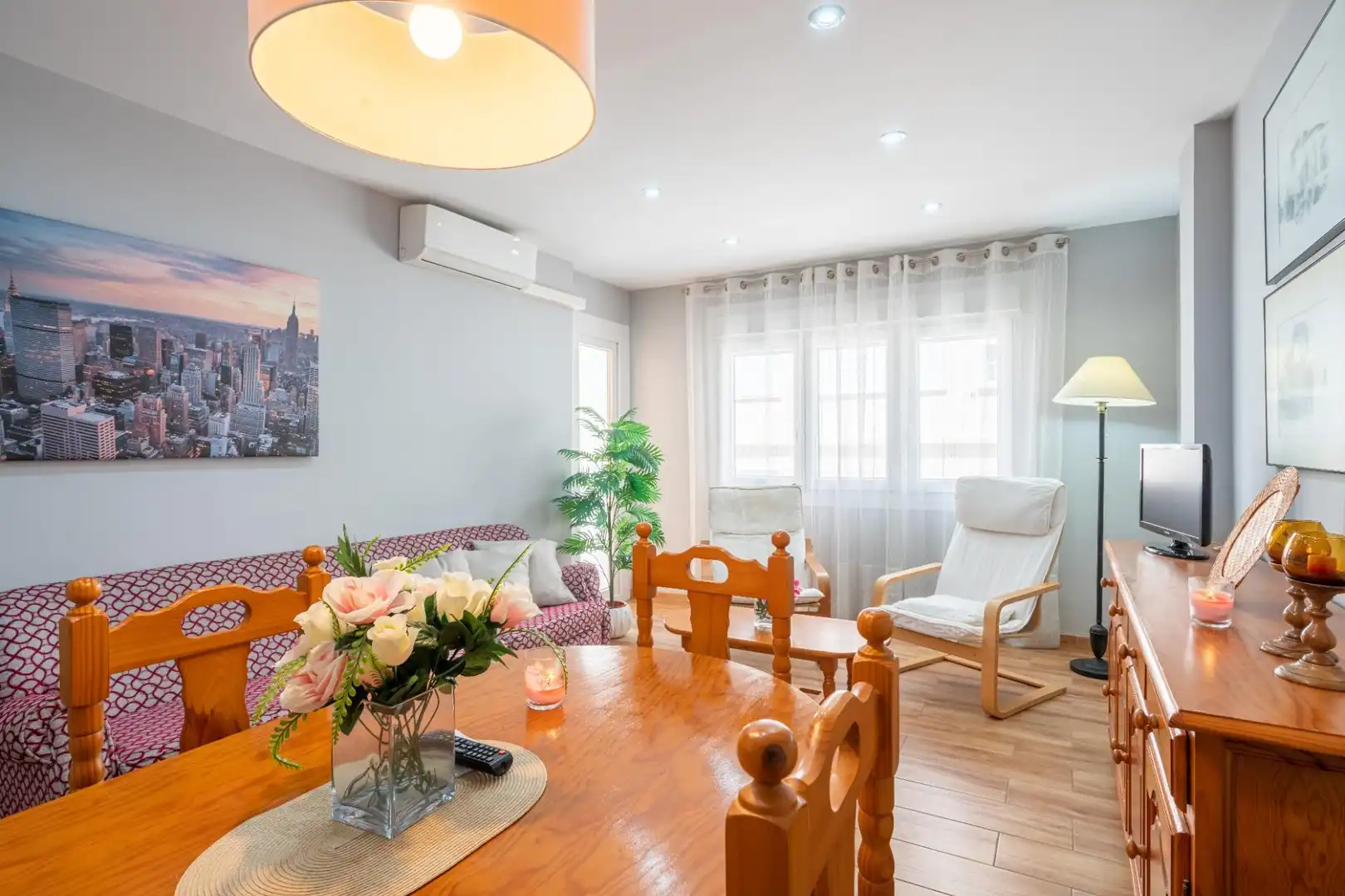 Wohnzimmer von Wohnung zur Miete in Almería mit Klimaanlage, Heizung und Terrasse