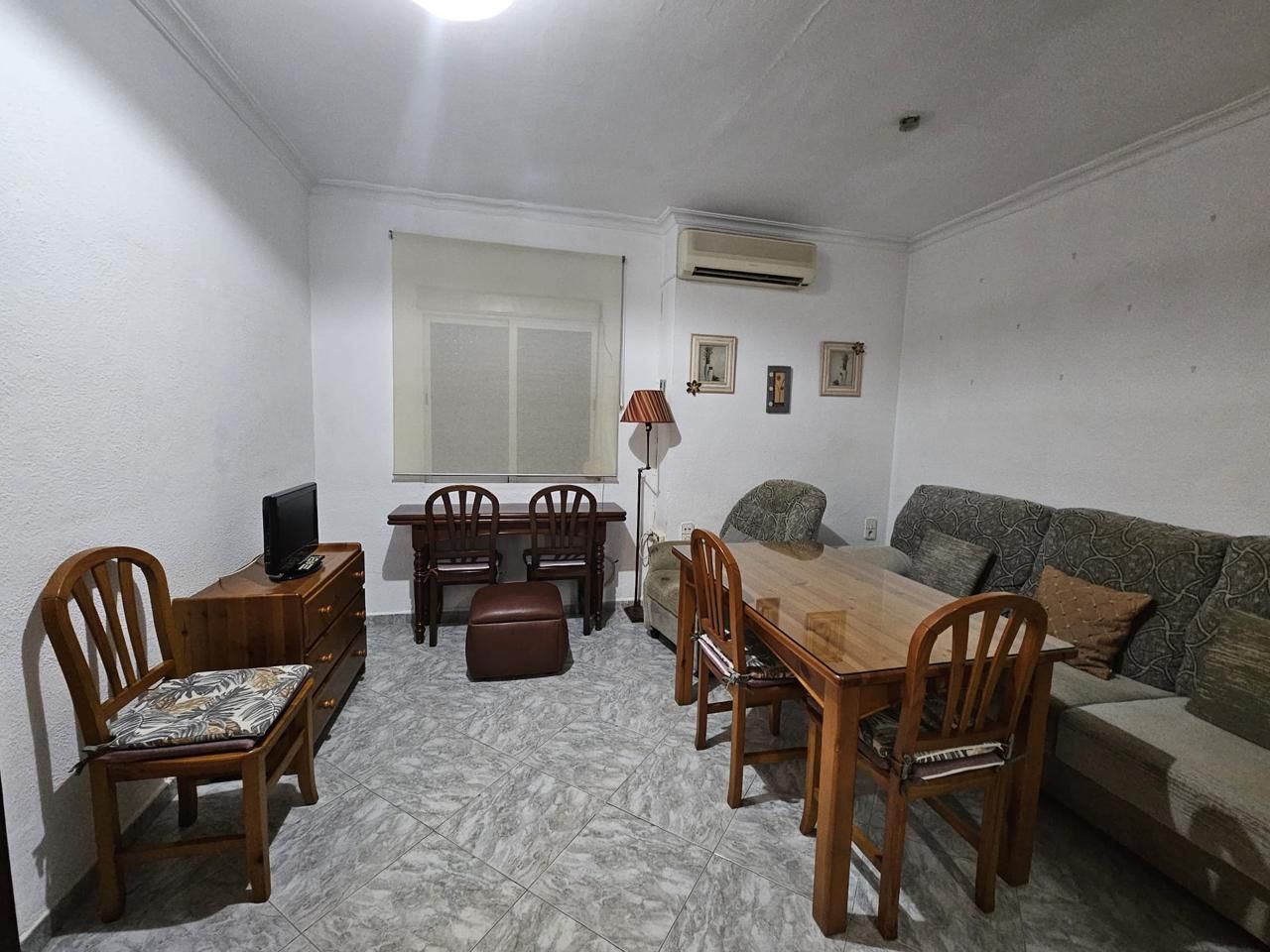 Living room of Planta baja for sale in  Sevilla Capital  with Air Conditioner and Furnished