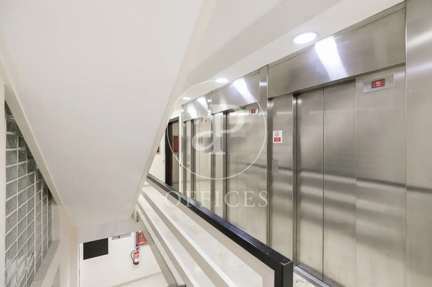 Büro zum Verkauf in Barcelona mit Klimaanlage und Heizung