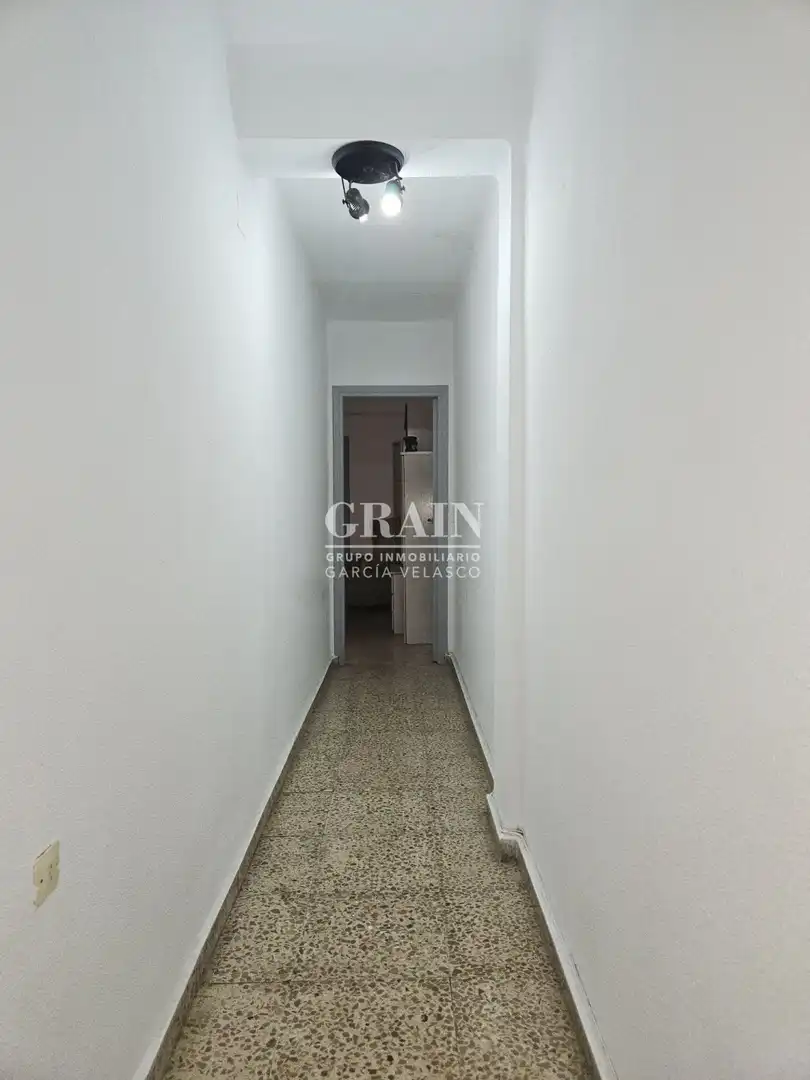 Piso en venta en Albacete con Balcón