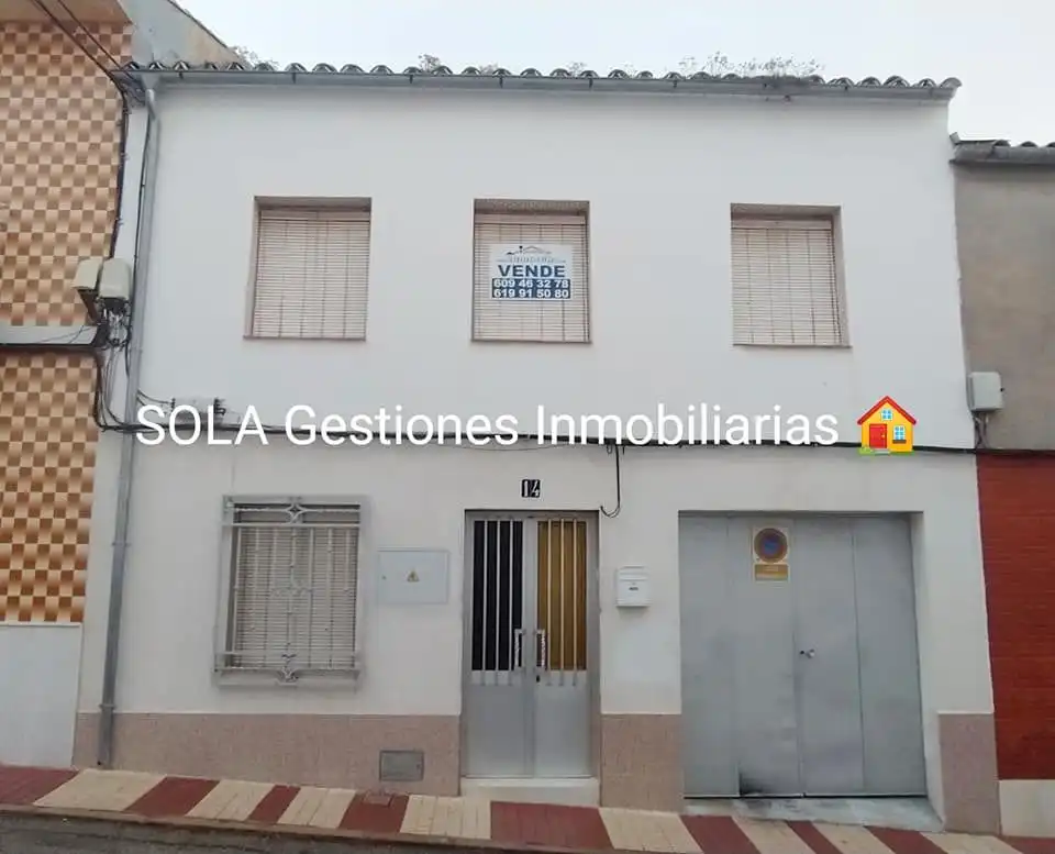 Casa con giardino in vendita a Torreperogil