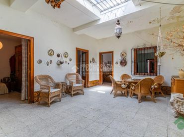 Casa aparellada en venda a Centro