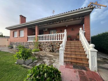 Xalet en venda a Chozas de Canales