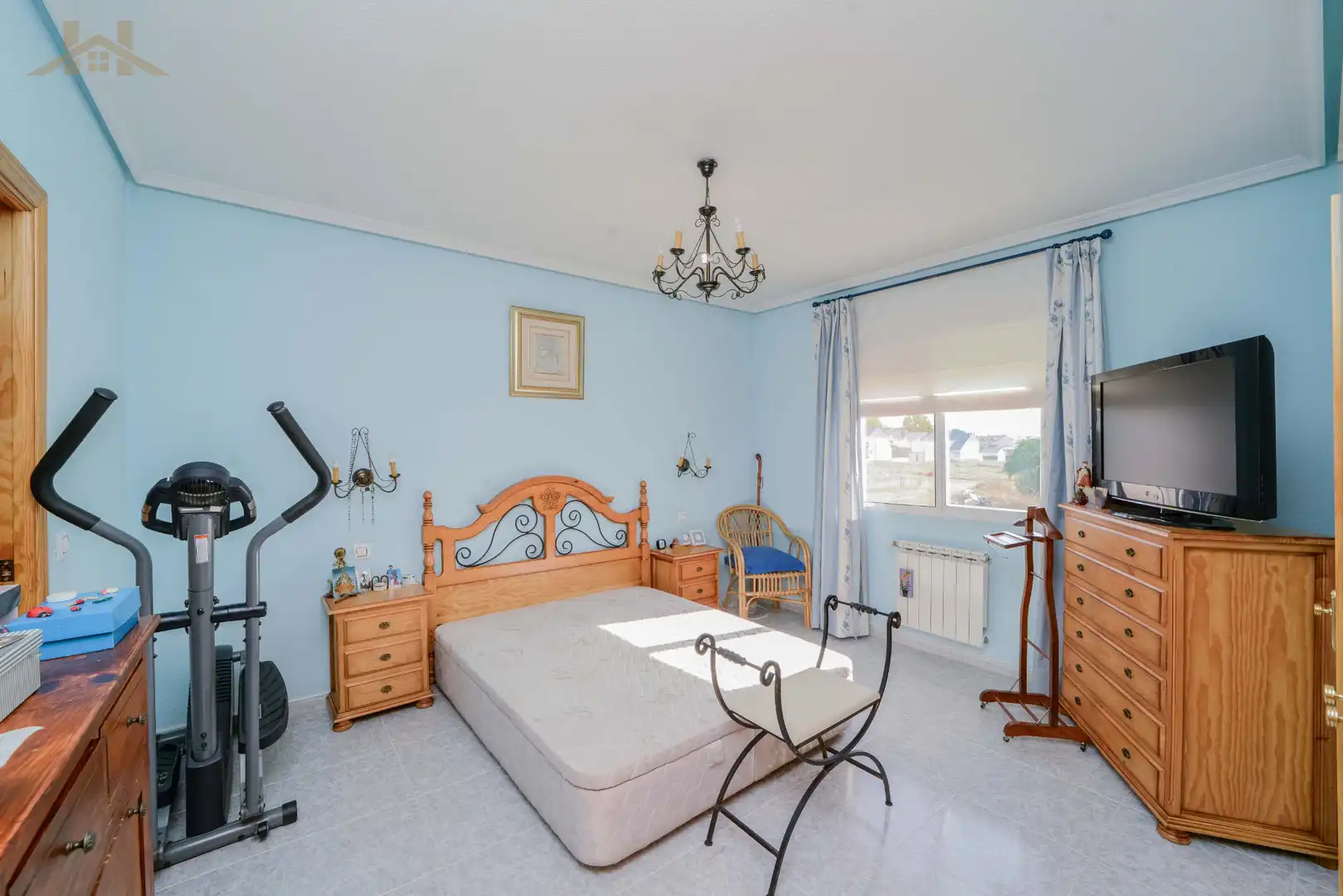 Habitación de Casa adosada en venta en San Martín de Valdeiglesias con Calefacción y Jardín privado