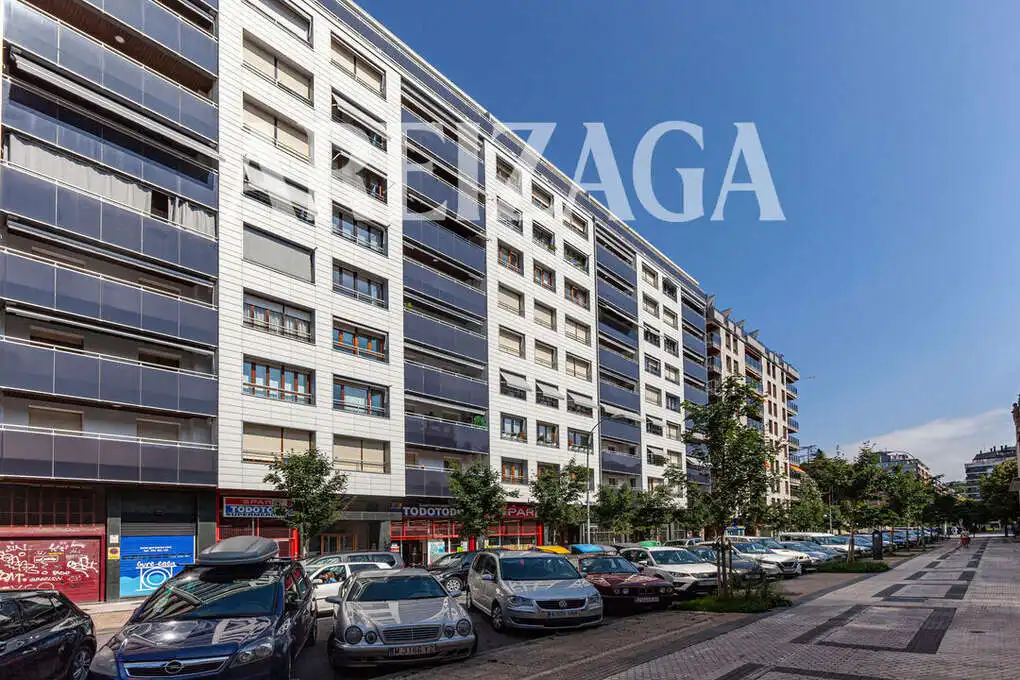 Vista exterior de Piso en venta en Donostia - San Sebastián  con Calefacción y Balcón