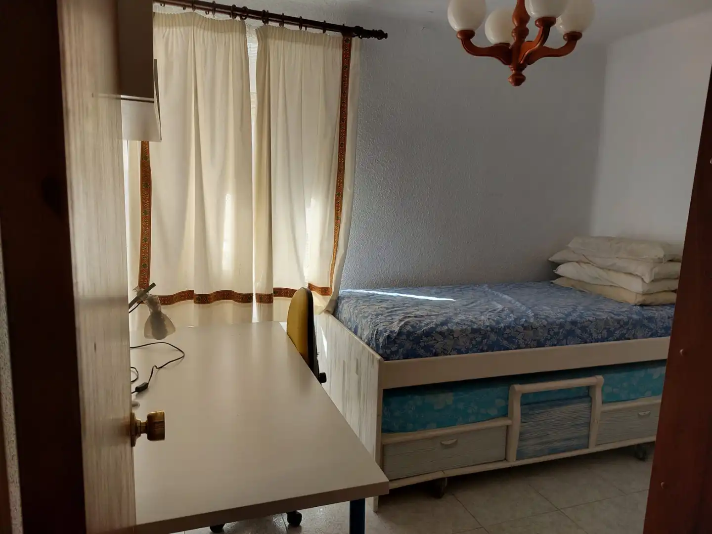 Habitación de Piso de alquiler en Málaga con Amueblado, Horno y Lavadora