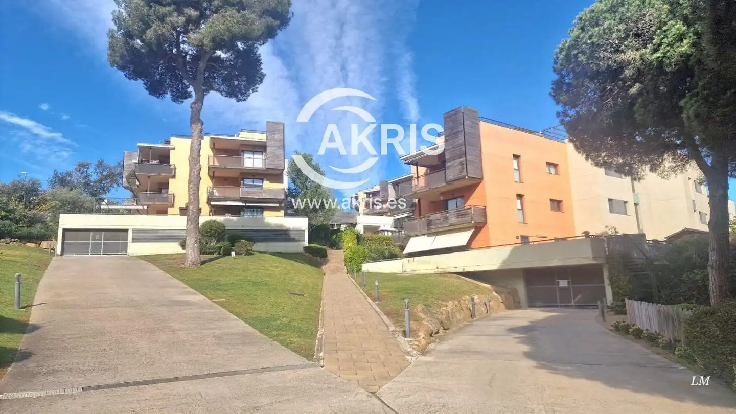 Piso con piscina en venta en Avinguda Sa Boadella, imagen 47