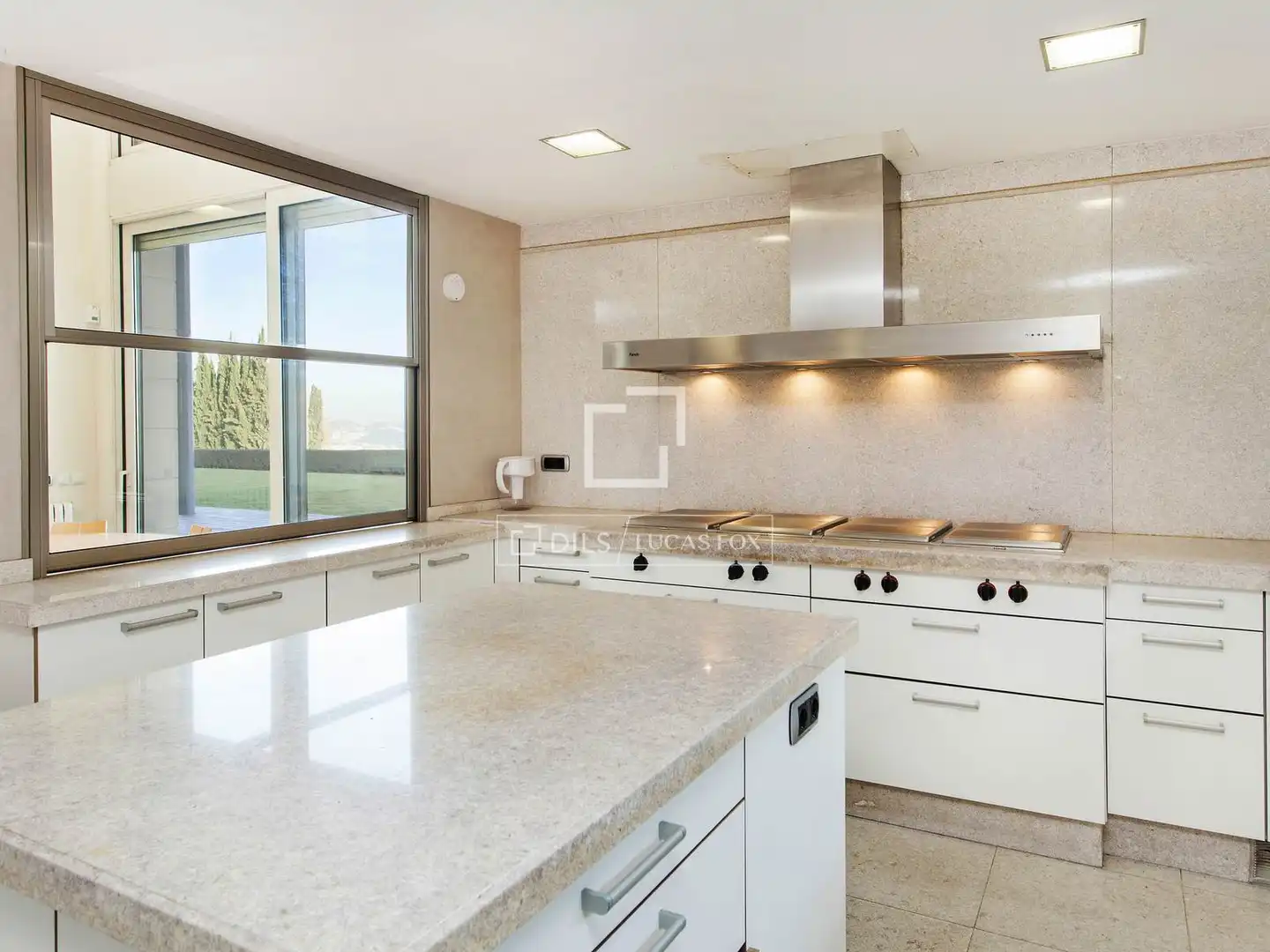 Kitchen of Houses for sale in Barcelona
