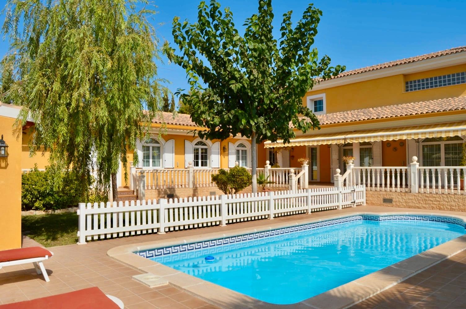 Piscina de Casa o xalet en venda en San Vicente del Raspeig / Sant Vicent del Raspeig amb Aire condicionat, Calefacció i Jardí privat