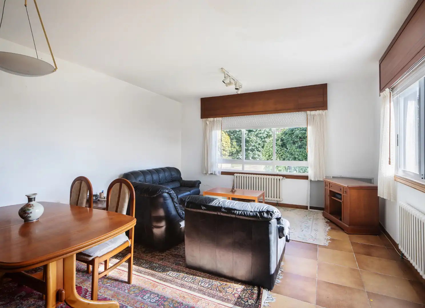 Sala de estar de Casa o chalet en venta en Oleiros con Jardín privado