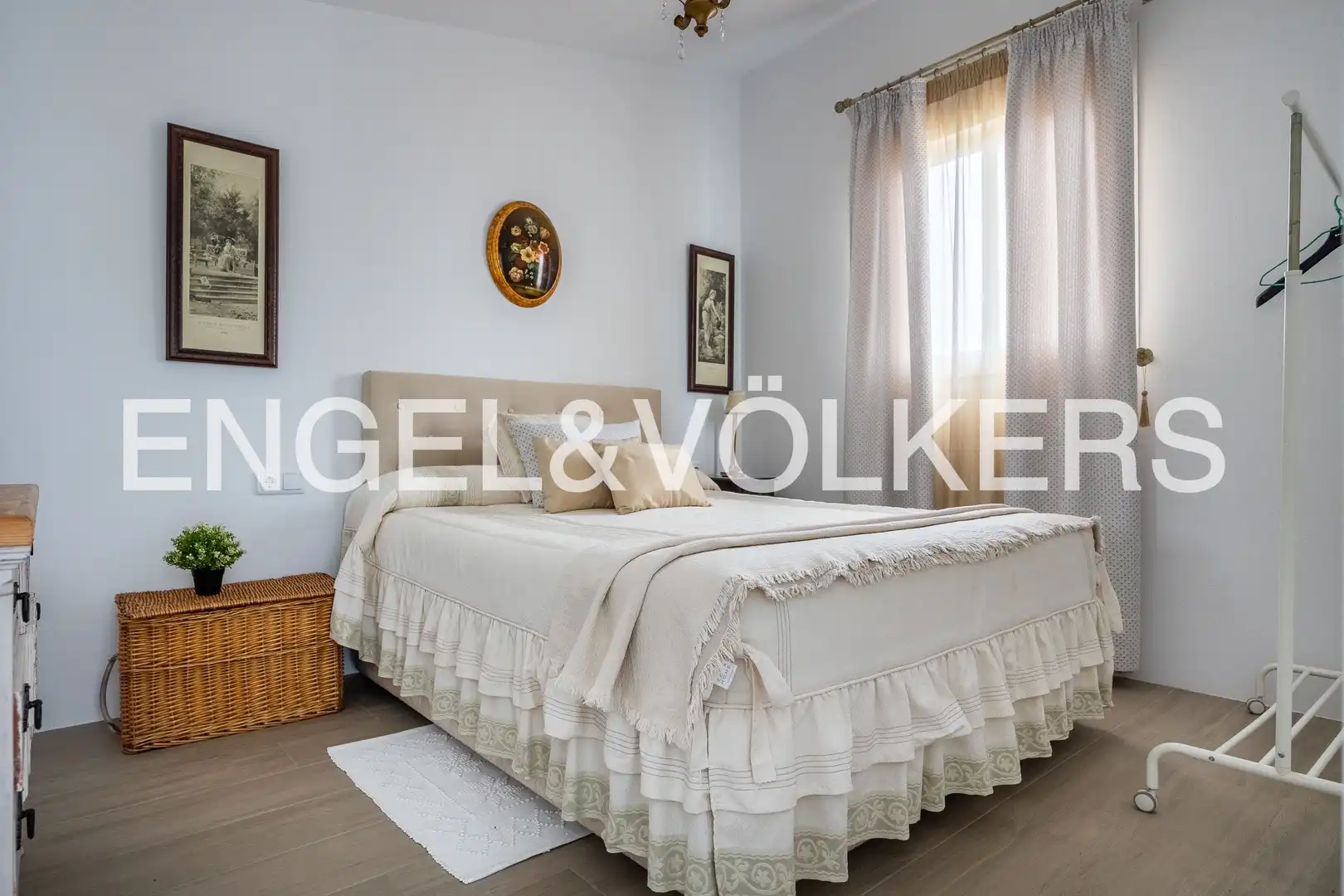 Habitación de Finca rústica en venta en Lora del Río con Aire acondicionado, Calefacción y Jardín privado