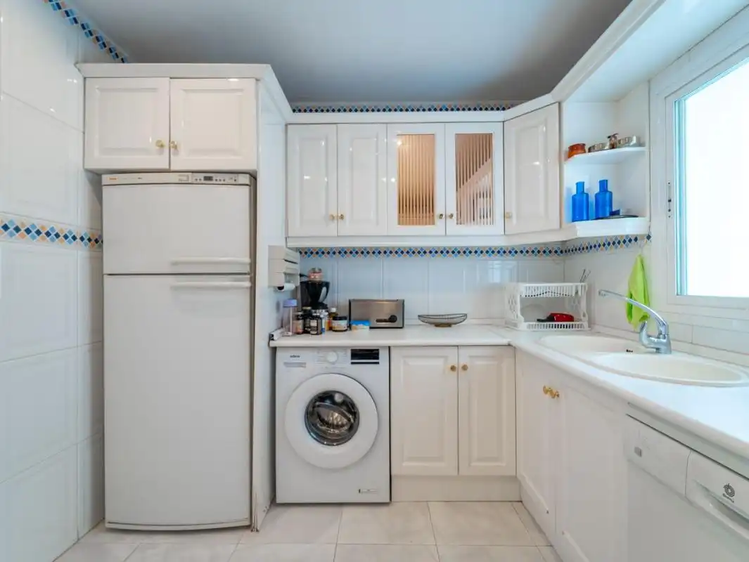 Kitchen of Flat for sale in Marbella  with Air Conditioner, Heating and Private garden