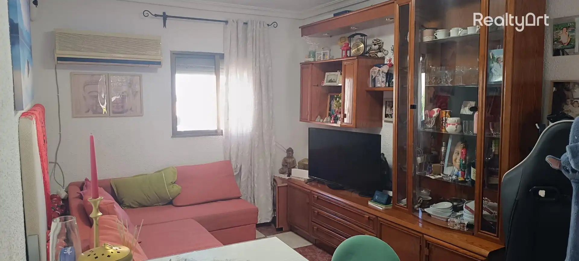 Living room of Flat for sale in Sevilla  with Air Conditioner, Terrace and Furnished