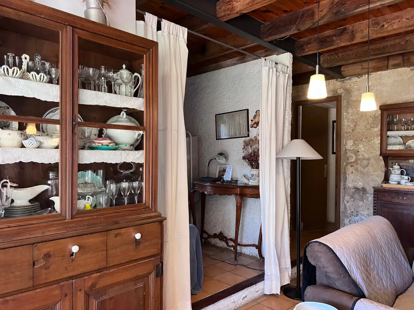 Menjador de Finca rústica en venda en Mieres (Girona) amb Aire condicionat, Jardí privat i Parquet