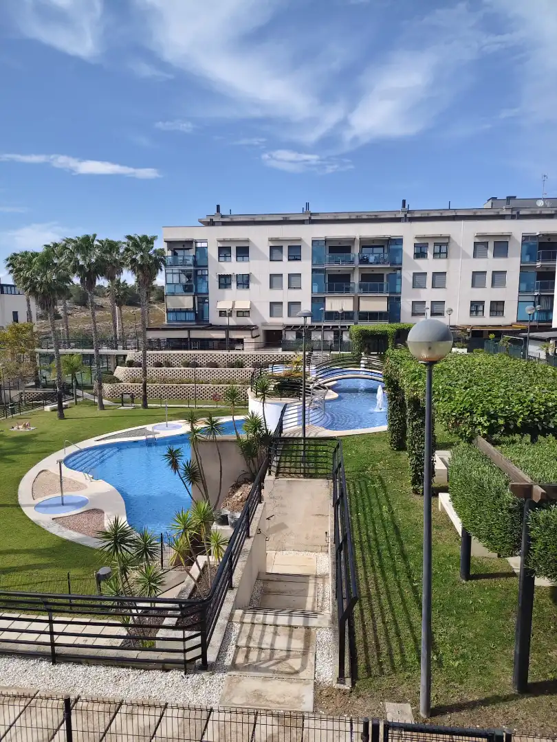 Vista exterior de Piso en venta en Santa Pola con Aire acondicionado, Jardín privado y Terraza