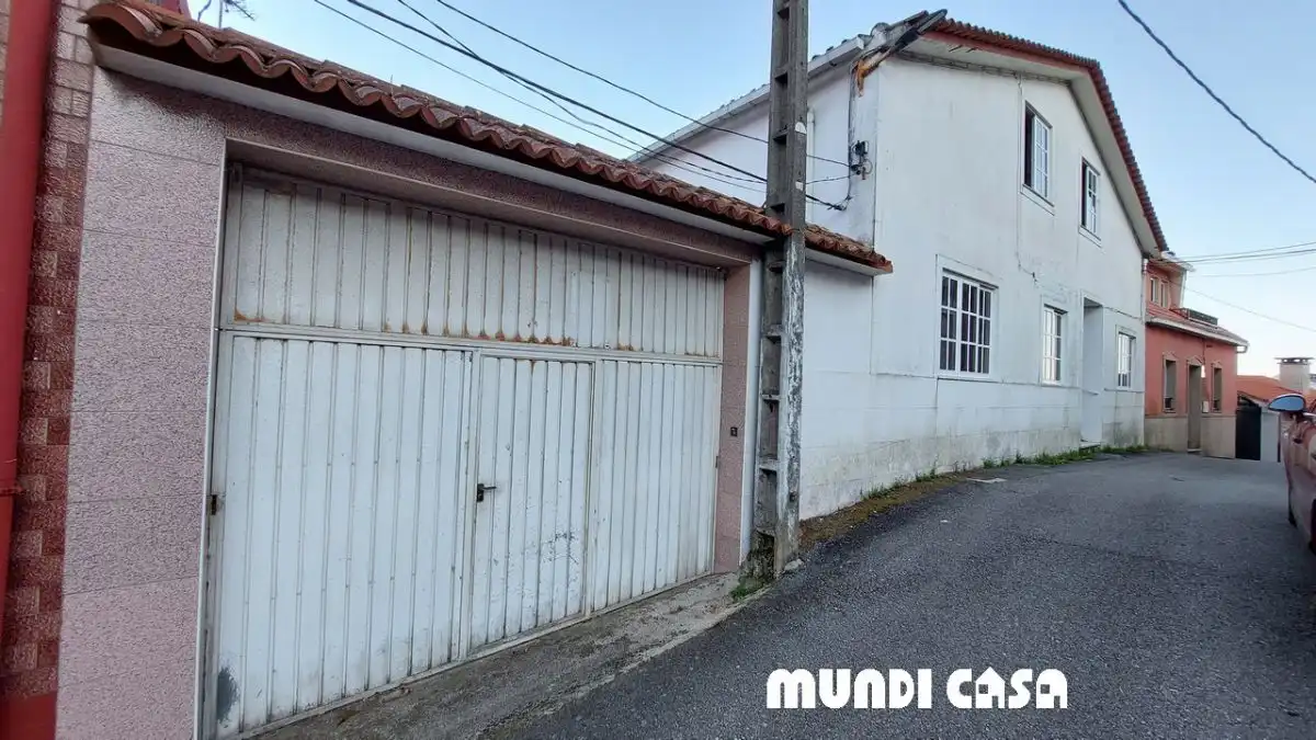 Vista exterior de Casa o xalet en venda en A Pobra do Caramiñal amb Calefacció, Terrassa i Traster