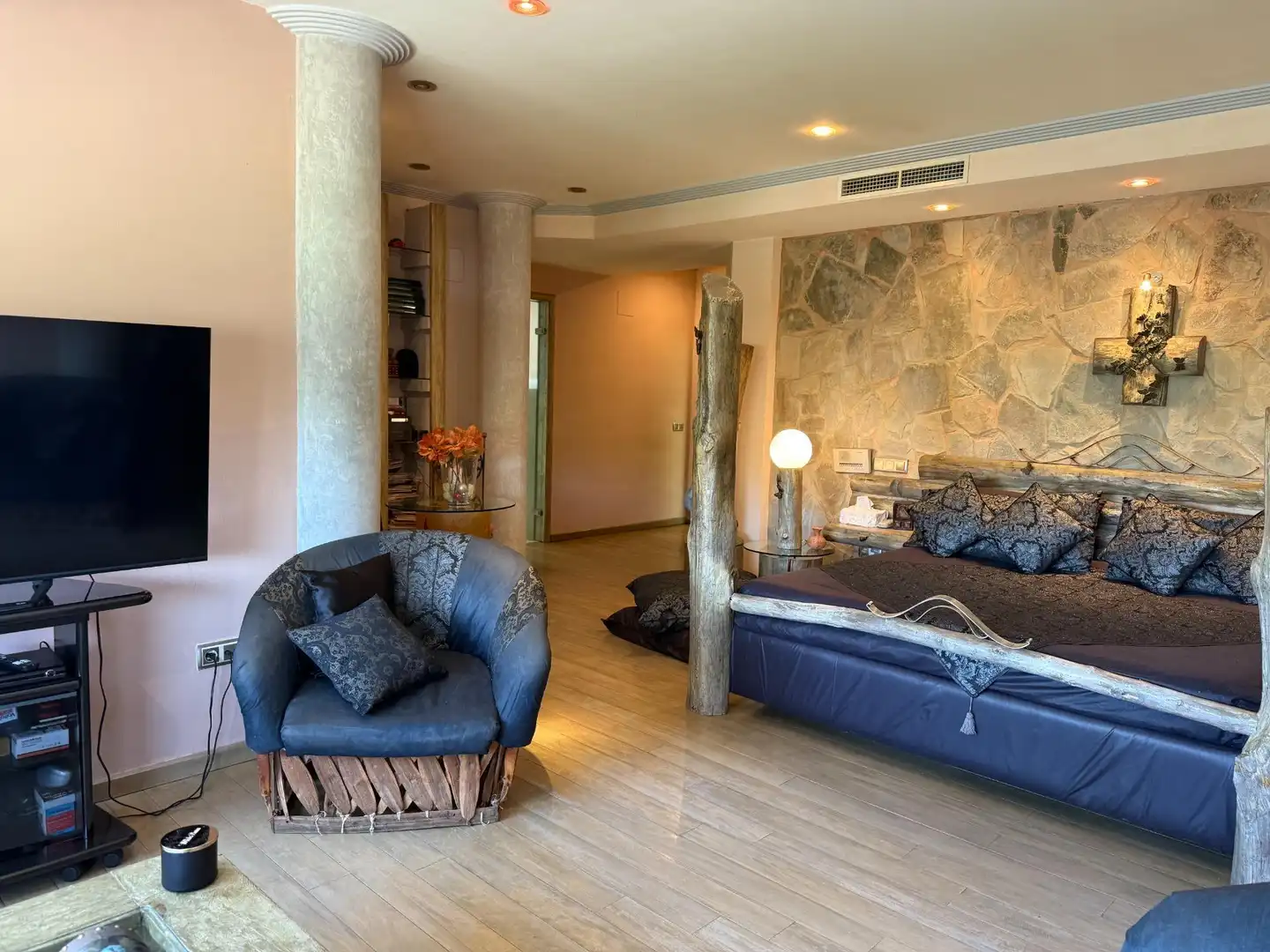 Habitación de Casa o chalet en venta en Gelves con Aire acondicionado, Jardín privado y Terraza