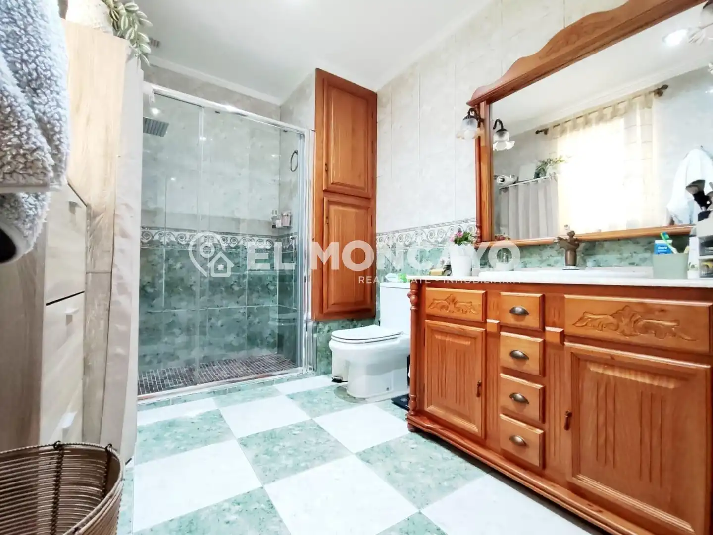 Bathroom of Apartments for sale in Dolores  with Air Conditioner, Heating and Storage room