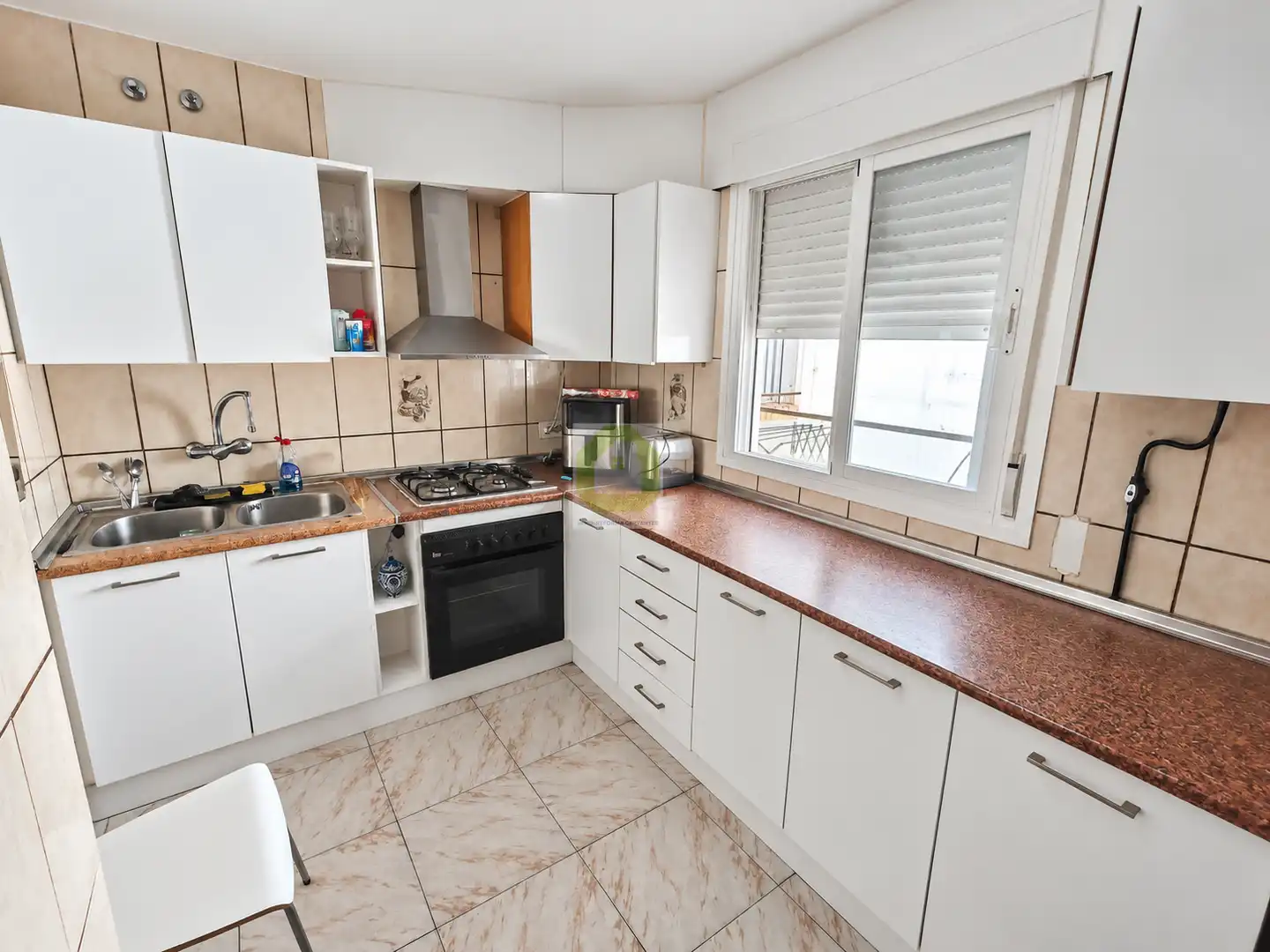 Kitchen of Flat for share in San Antón