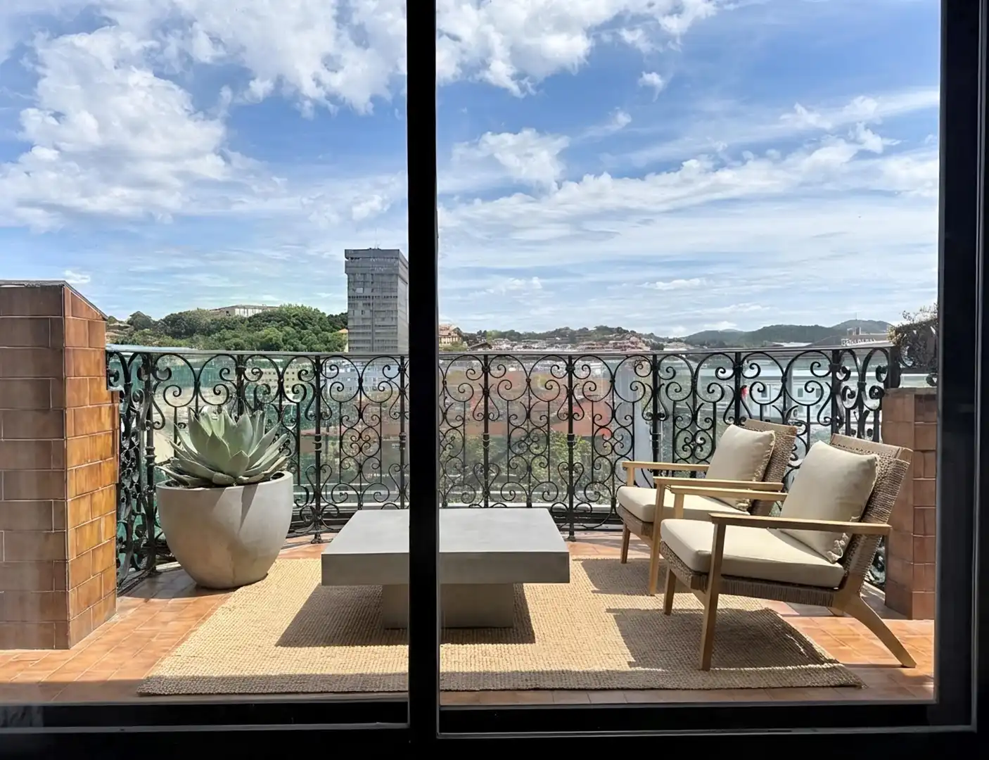 Terrassa de Dúplex en venda en Donostia - San Sebastián  amb Calefacció, Terrassa i Traster