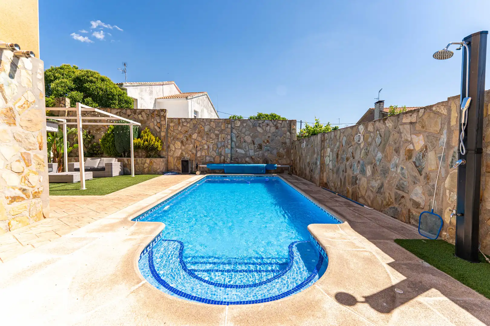 Piscina de Casa o chalet en venta en Serranillos del Valle con Aire acondicionado, Calefacción y Jardín privado