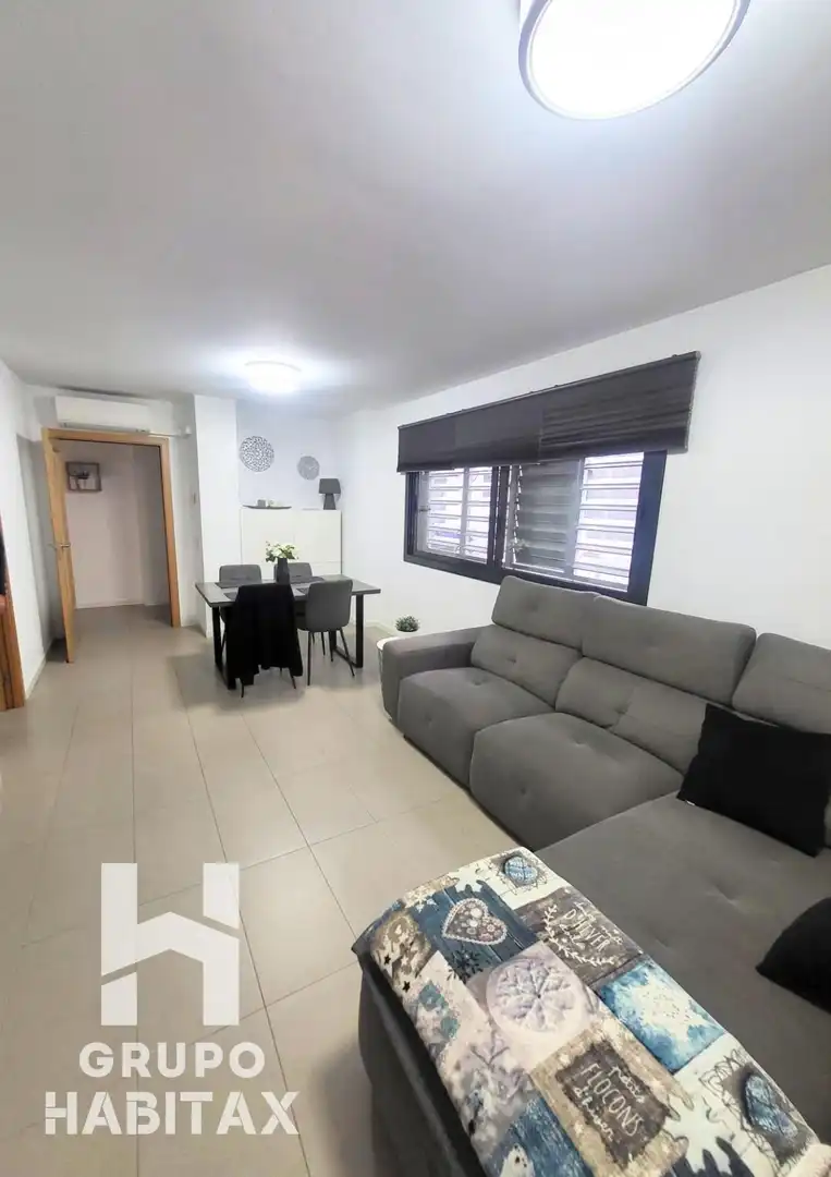 Living room of Duplexes for sale in Santa Coloma de Gramenet