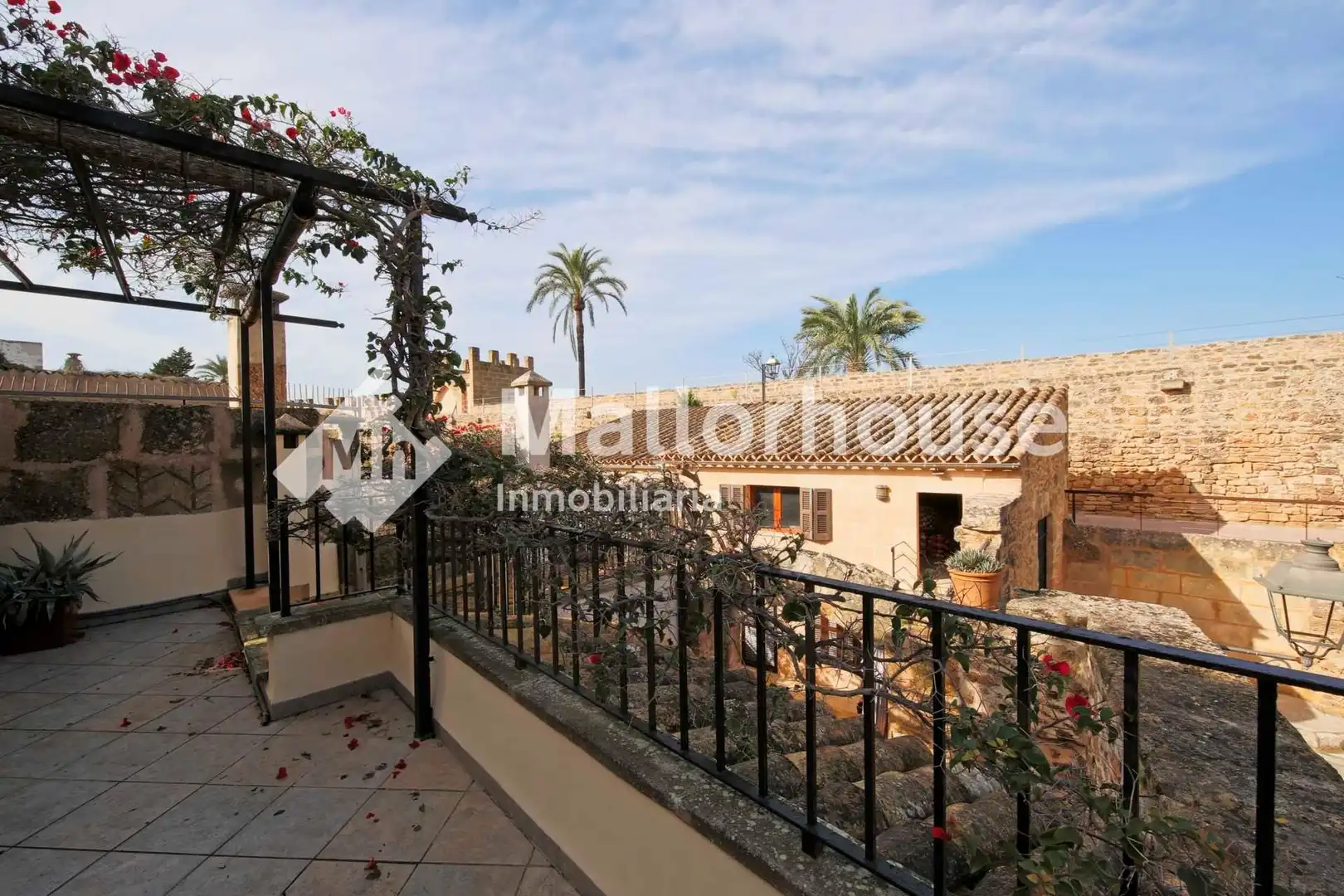 Terrace of Detached homes for sale in Alcúdia  with Air Conditioner, Private garden and Terrace