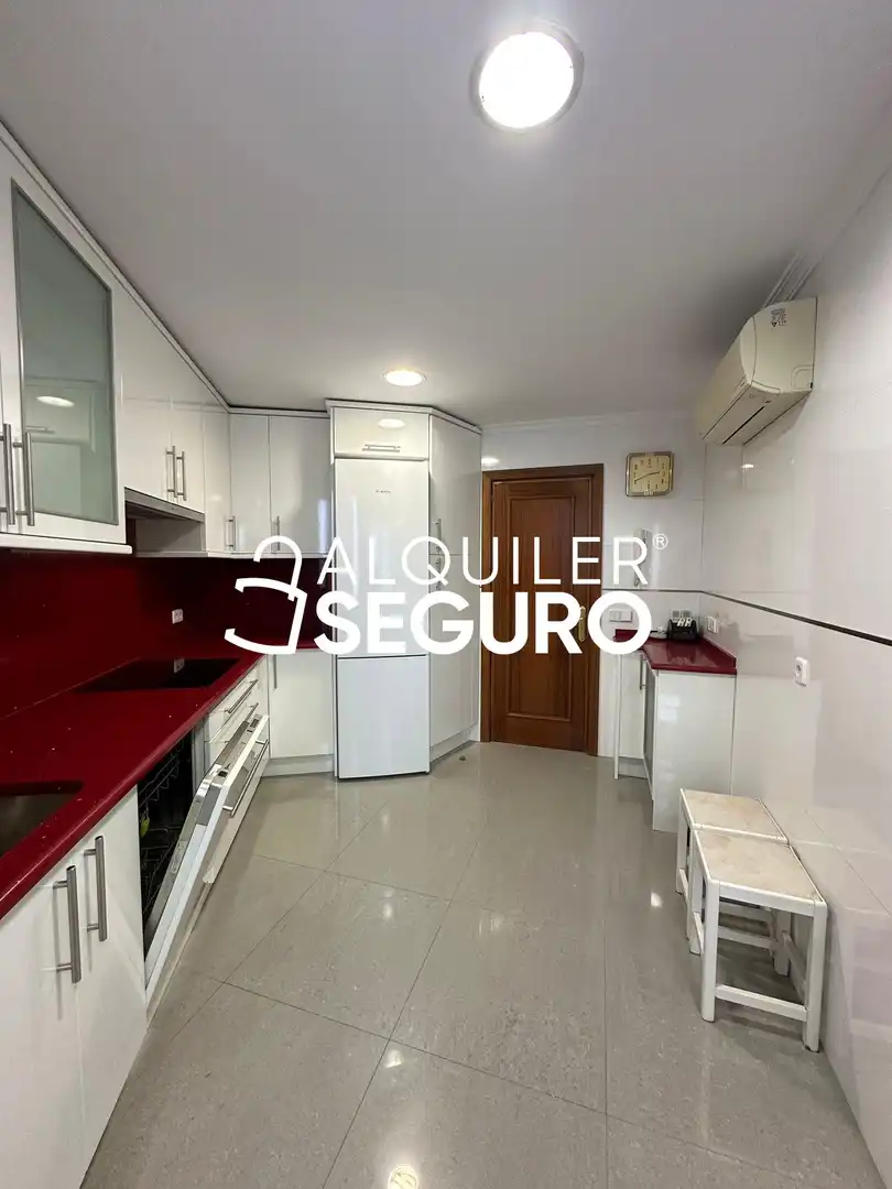 Cocina de Piso de alquiler en Madrid con Aire acondicionado y Calefacción