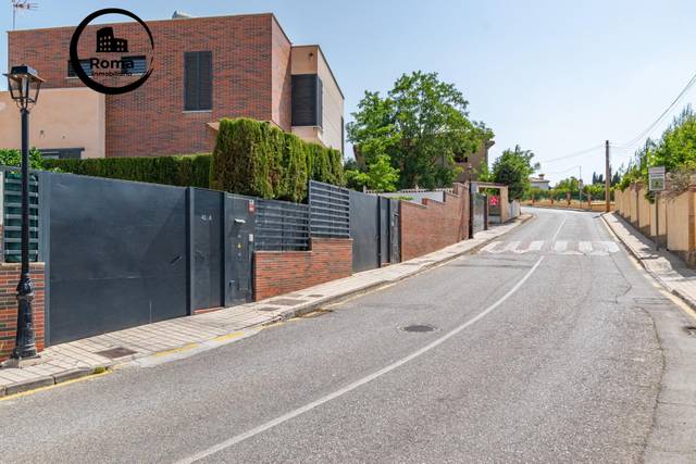 Casa-chalet en Venta en Camino de Montevive en Polideportivo