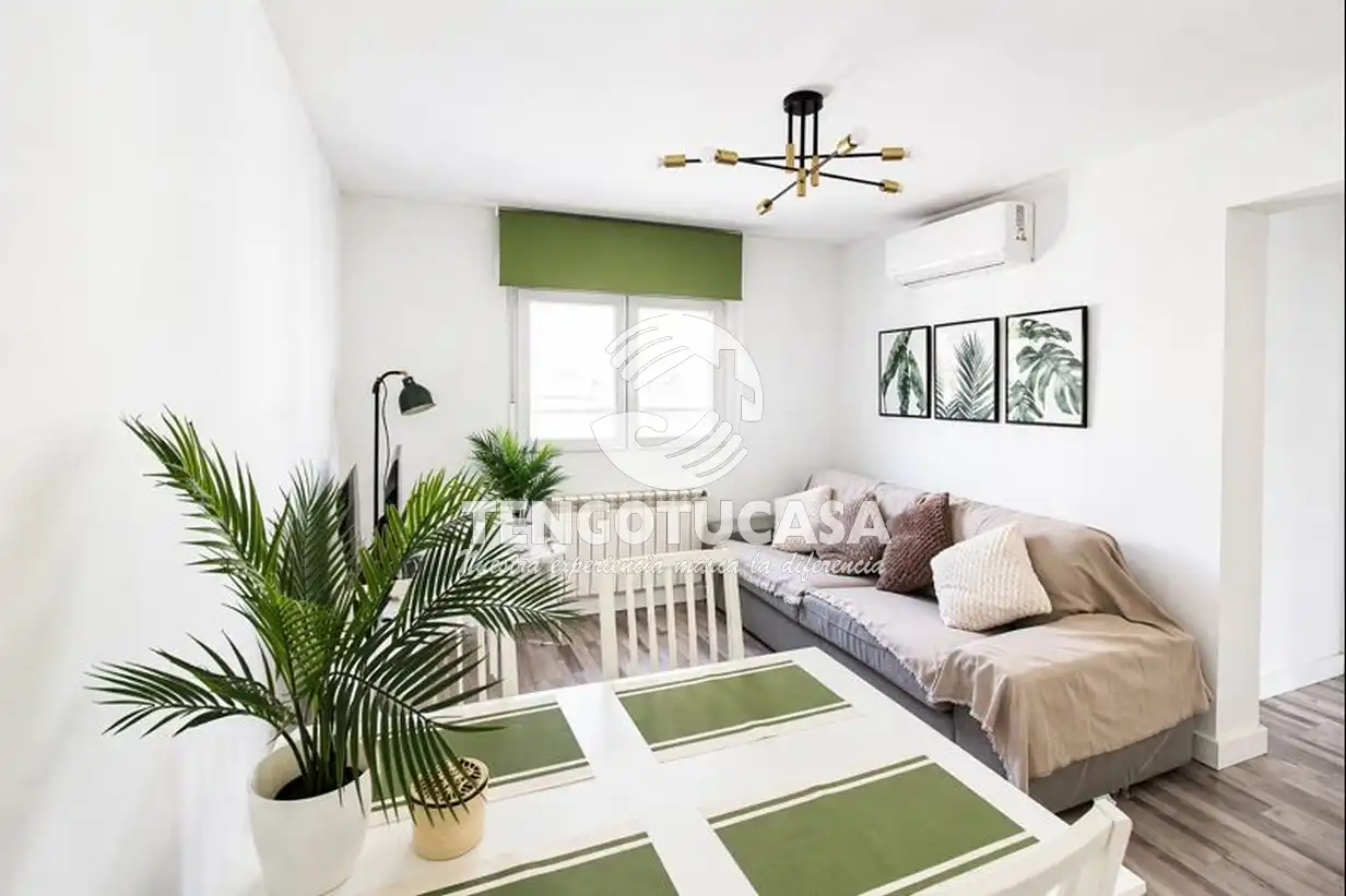Bedroom of Flat for rent in Madrid  with Air Conditioner, Heating and Furnished
