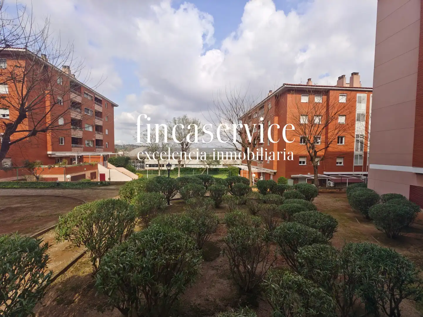 Exterior view of Commercial properties for rent in Santa Coloma de Cervelló