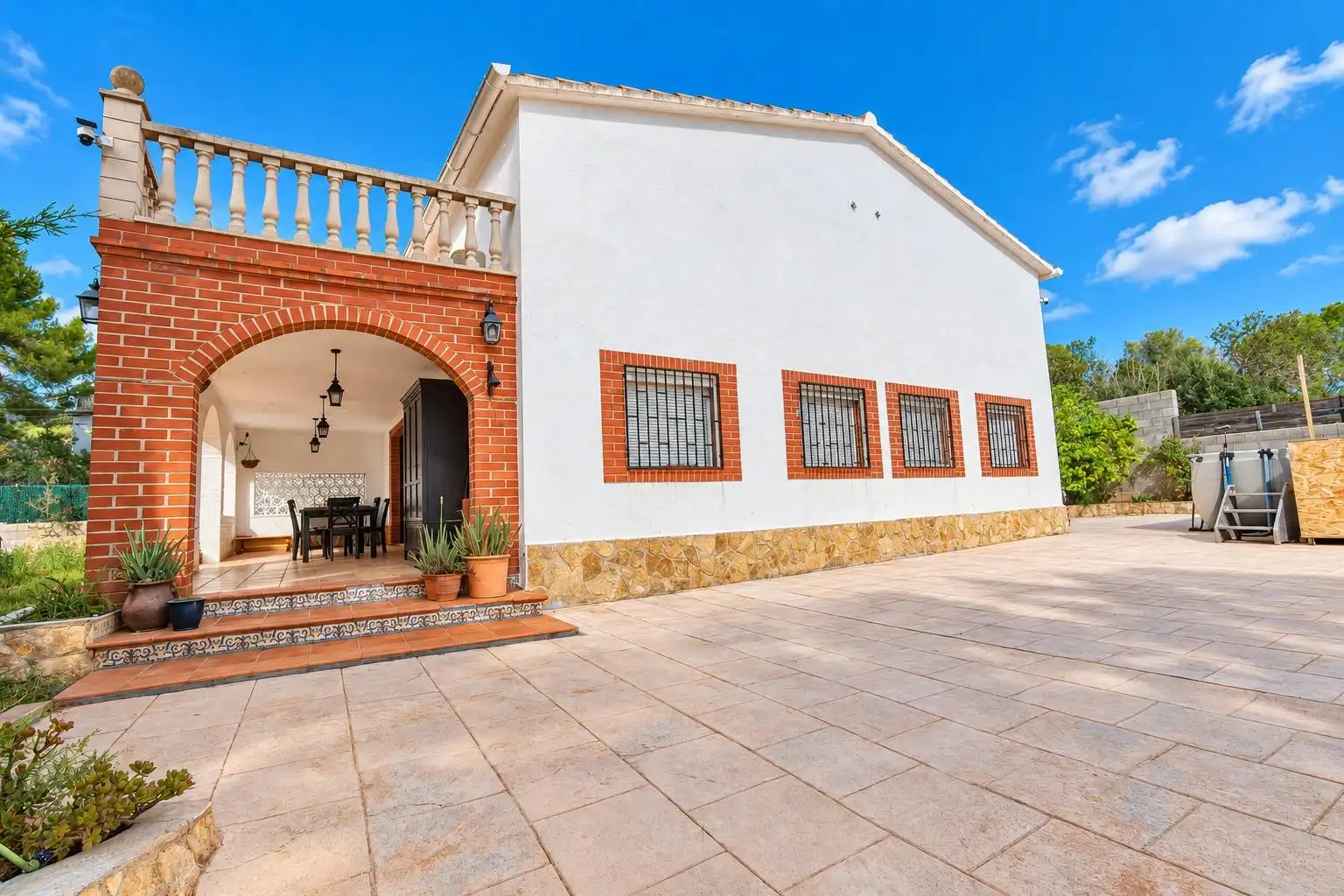 Casa con terraza en venta en CATALUNYA