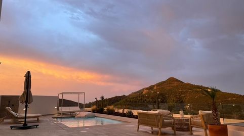 Se vende chalet de obra nueva en Alcalalí. Esta vivienda unifamiliar se sitúa sobre un terreno de 423m2 y cuenta con 140m2 constru, imatge 2