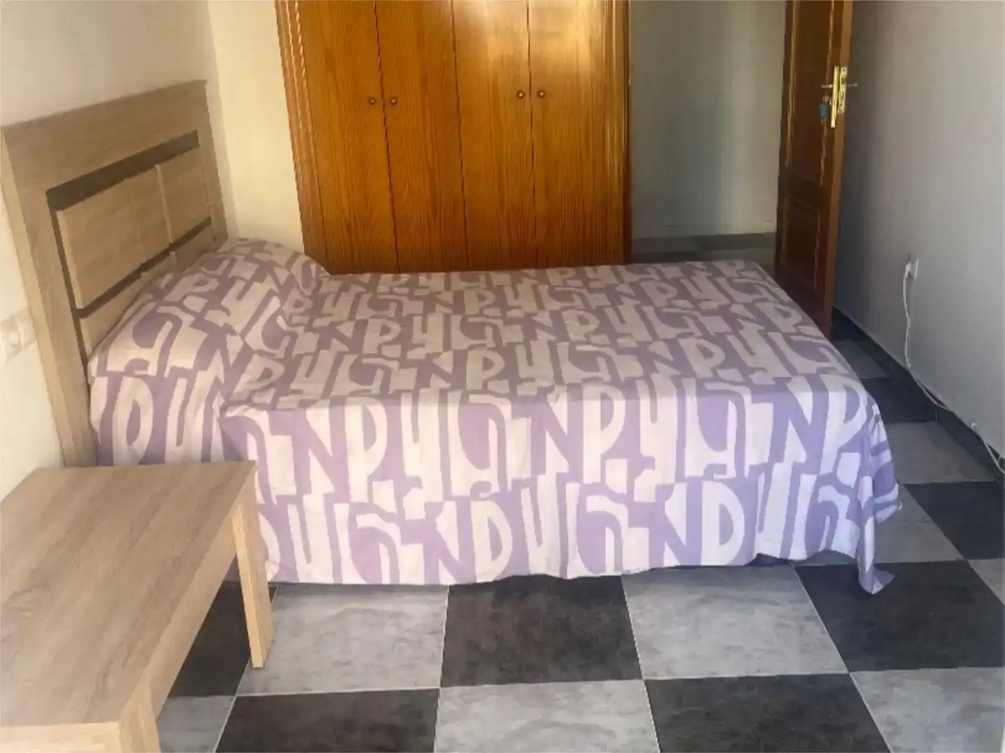 Bedroom of Flat for share in Murcia  with Air Conditioner, Furnished and Balcony