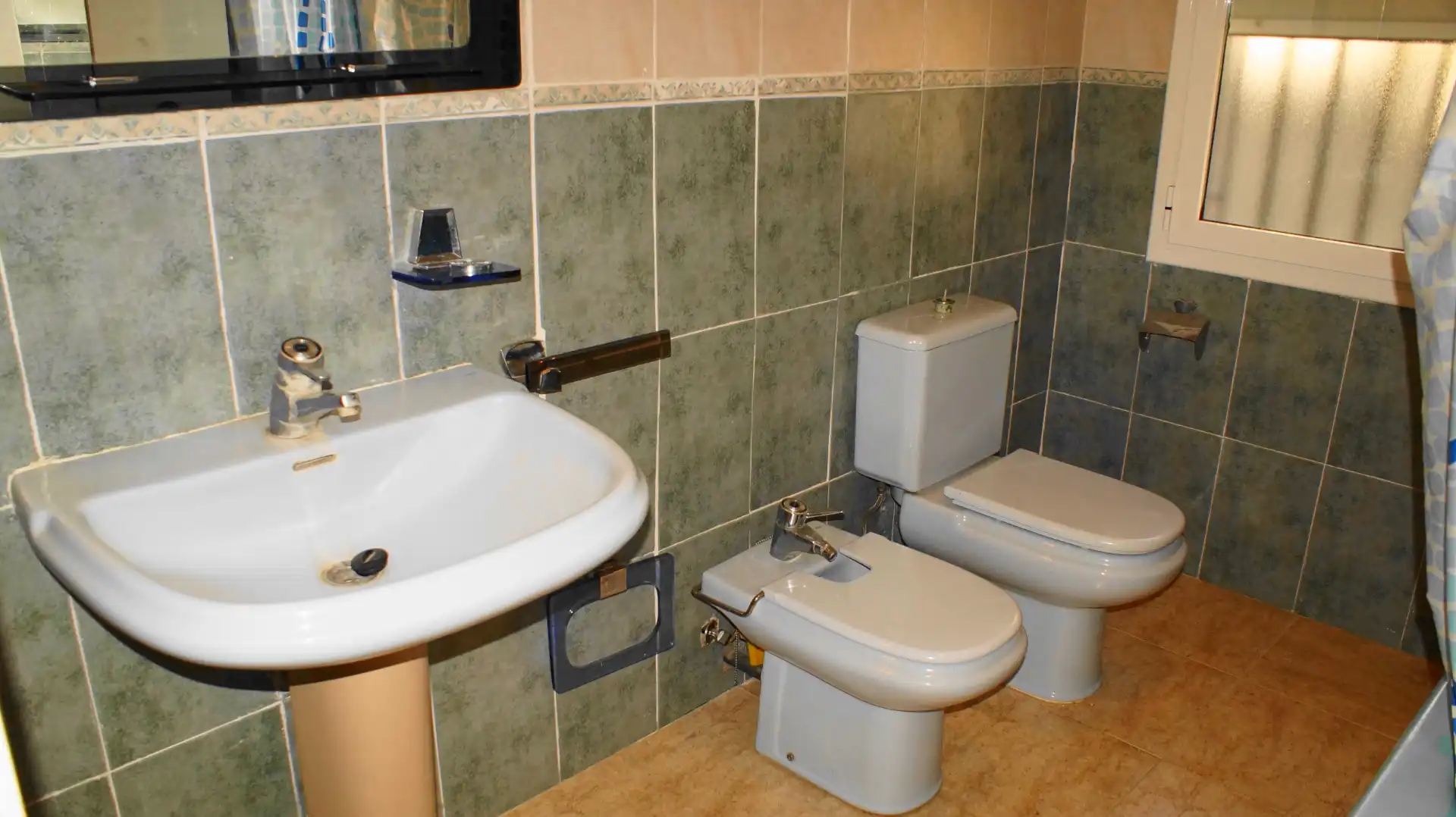 Bathroom of Houses for rent to own in Santa Eulàlia de Ronçana  with Private garden, Terrace and Swimming Pool