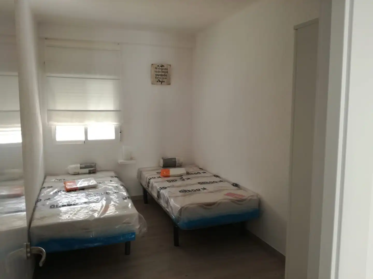 Bedroom of Flat for sale in Valencia  with Air Conditioner, Parquet flooring and Furnished