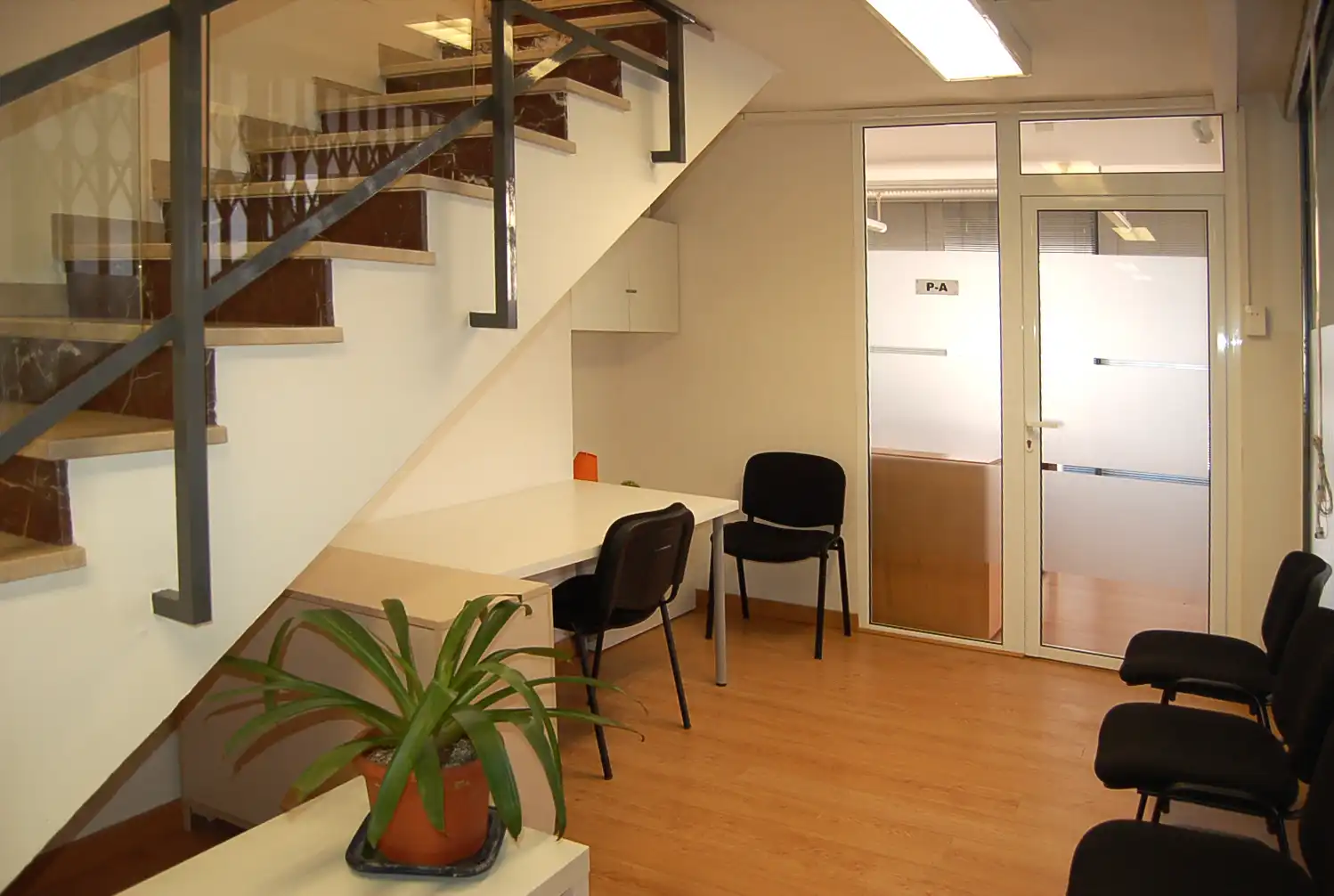 Büro zur Miete in Sant Feliu de Guíxols mit Klimaanlage, Heizung und Möbliert