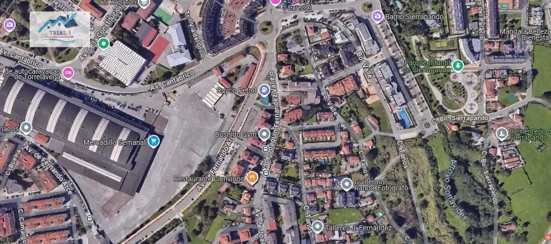 Vista exterior de Piso en venta en Torrelavega  con Terraza y Balcón