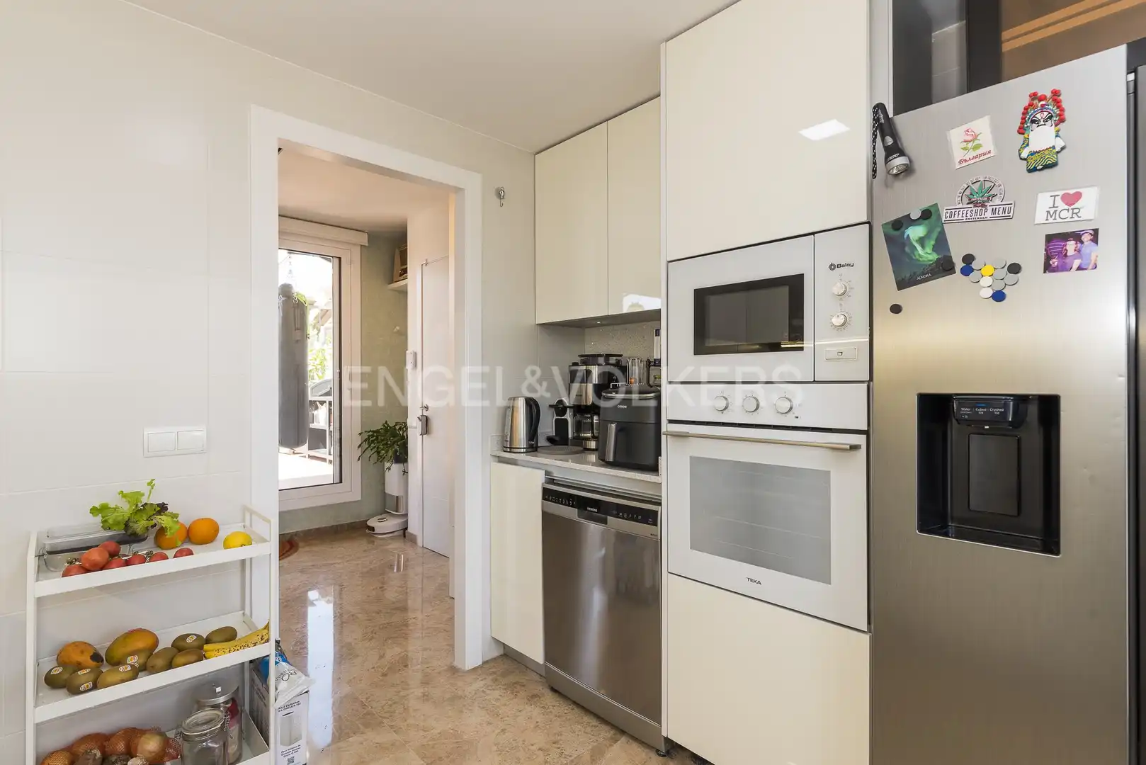 Kitchen of Attic for rent in Sitges  with Air Conditioner, Heating and Parquet flooring