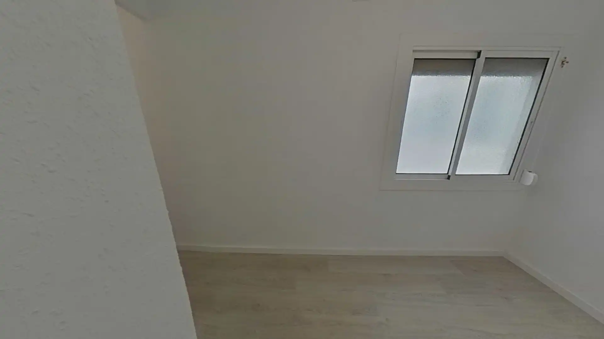 Habitación de Piso en venta en Badalona con Parquet y Horno