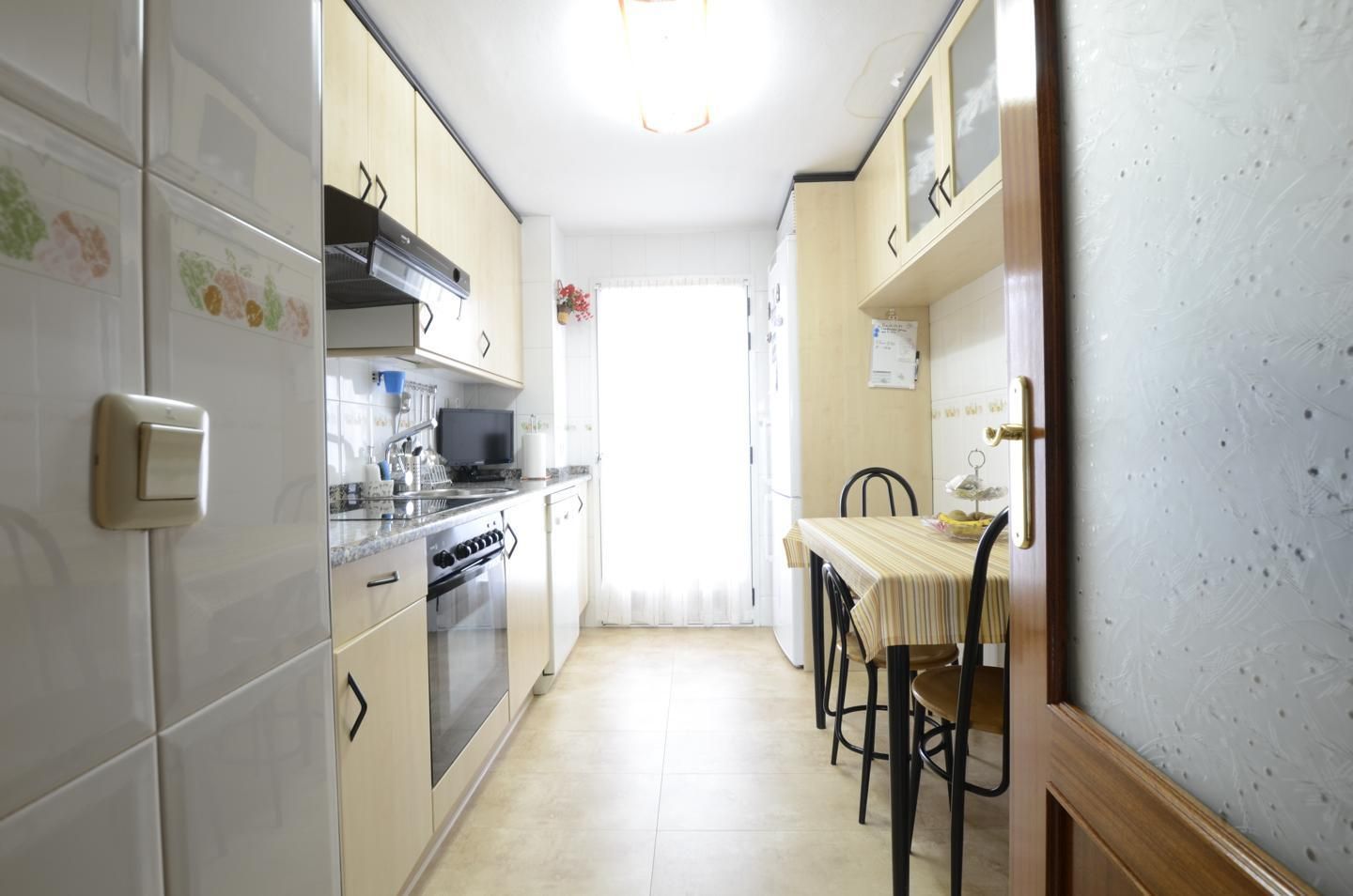 Cocina de Piso en venta en  Madrid Capital con Calefacción y Terraza