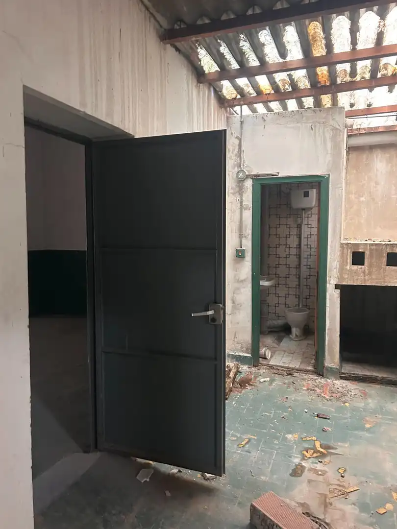 Local comercial en venda a Calle del Poeta Navarro Cabanes 8, imagen 18